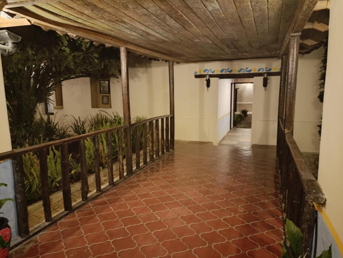 Hotel La Capilla Сан-Кристобаль-де-Ла-Касас Экстерьер фото