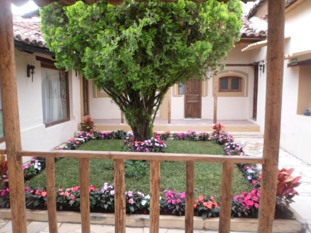 Hotel La Capilla Сан-Кристобаль-де-Ла-Касас Экстерьер фото