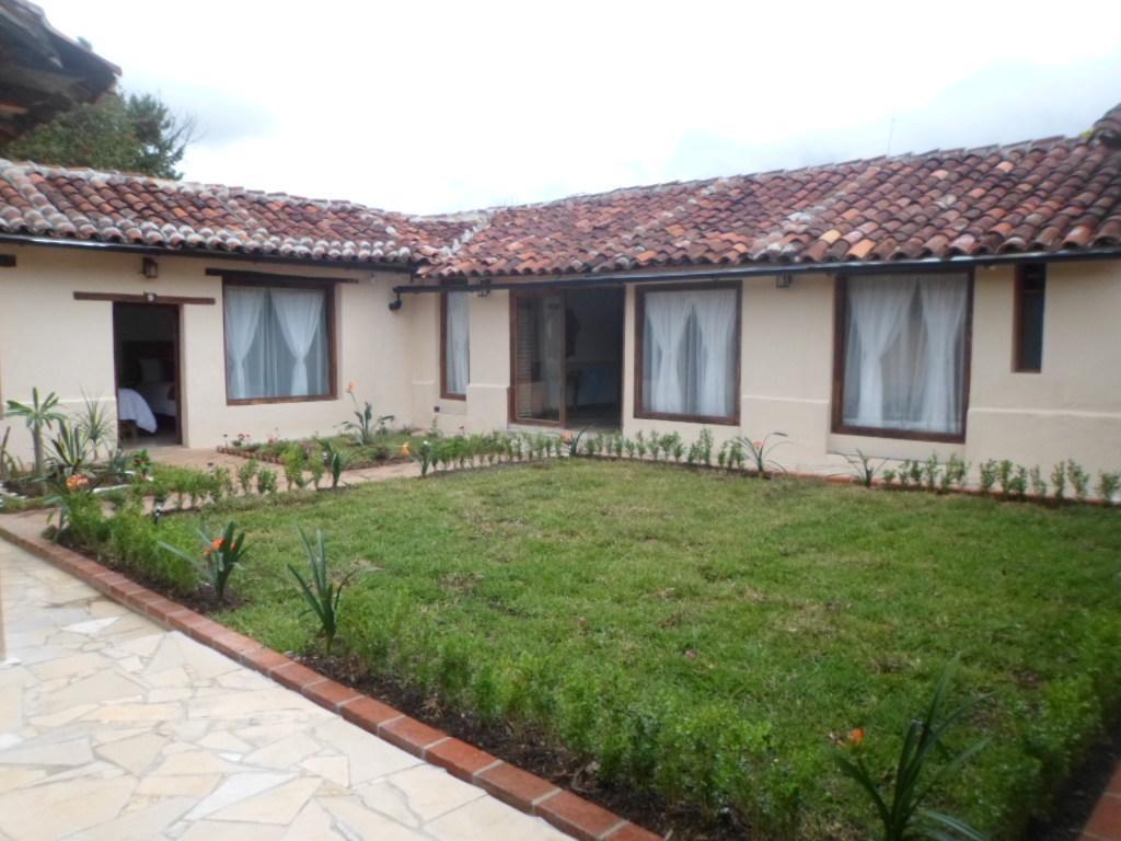 Hotel La Capilla Сан-Кристобаль-де-Ла-Касас Экстерьер фото