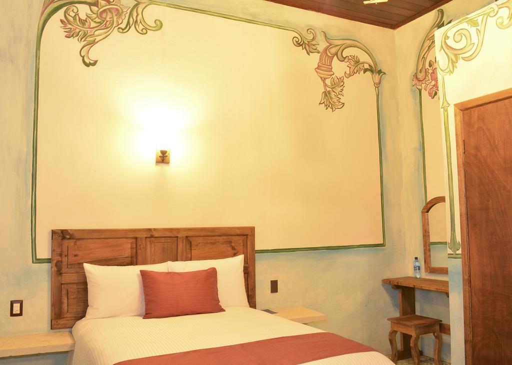 Hotel La Capilla Сан-Кристобаль-де-Ла-Касас Экстерьер фото