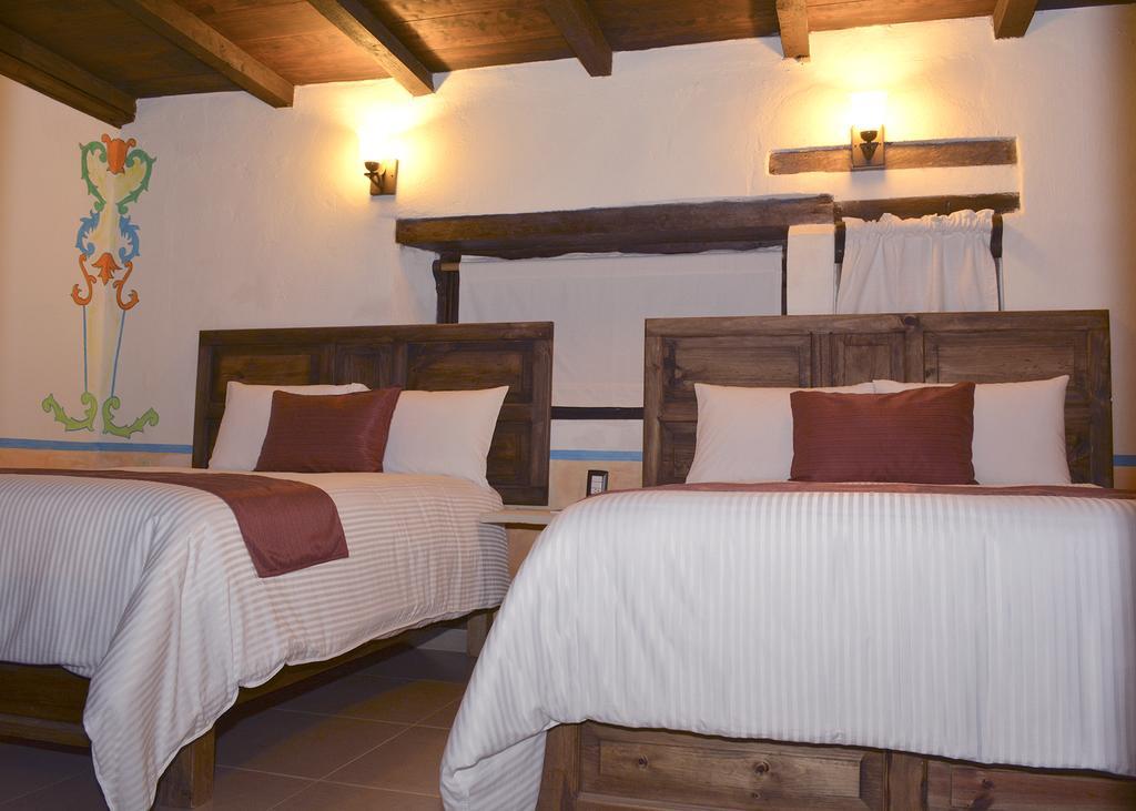 Hotel La Capilla Сан-Кристобаль-де-Ла-Касас Экстерьер фото