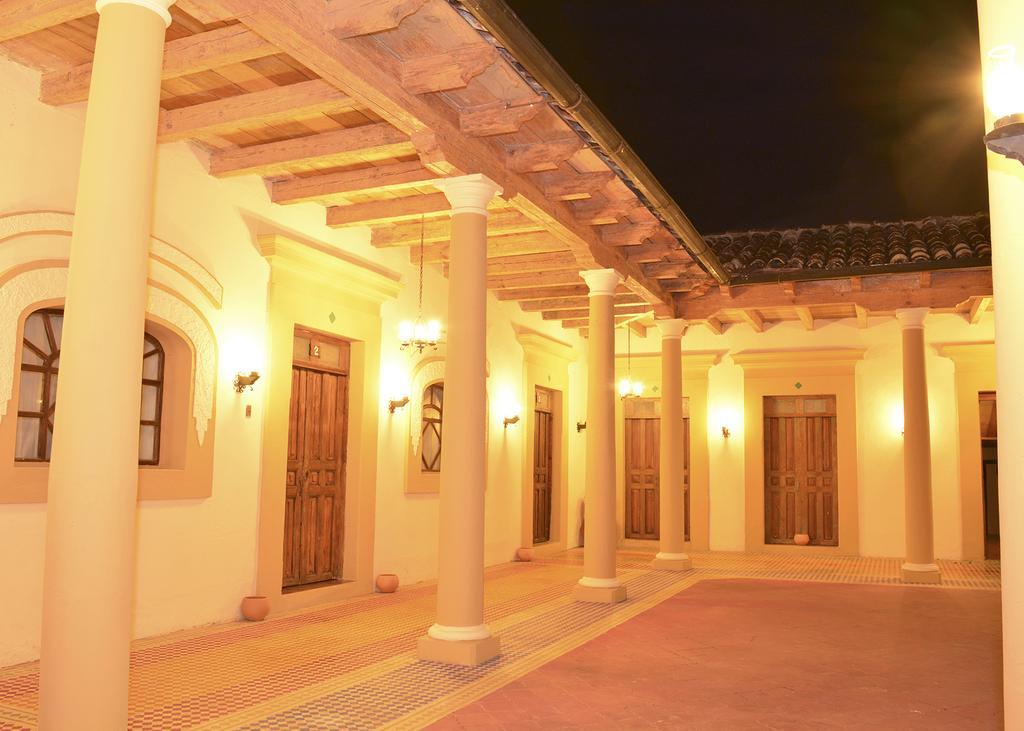 Hotel La Capilla Сан-Кристобаль-де-Ла-Касас Номер фото